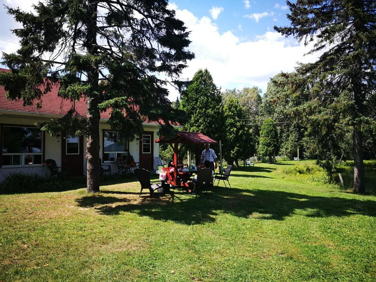 Auberge La Coudriere L'Isle-aux-Coudres Luaran gambar